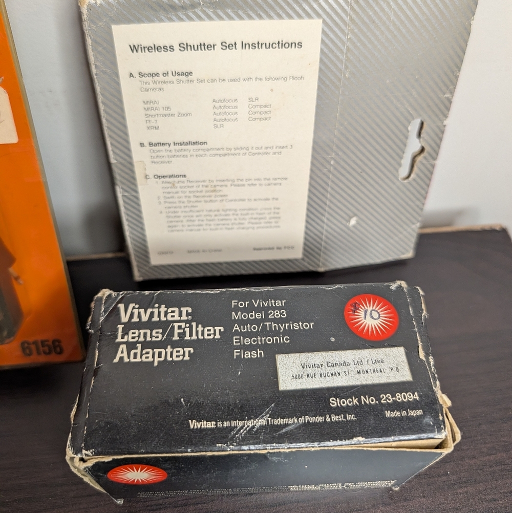 Vintage Camera Accessories Lot- Minolta, Ricoh Wireless Shutter, Polaroid, Flash - Picture 6 of 9
